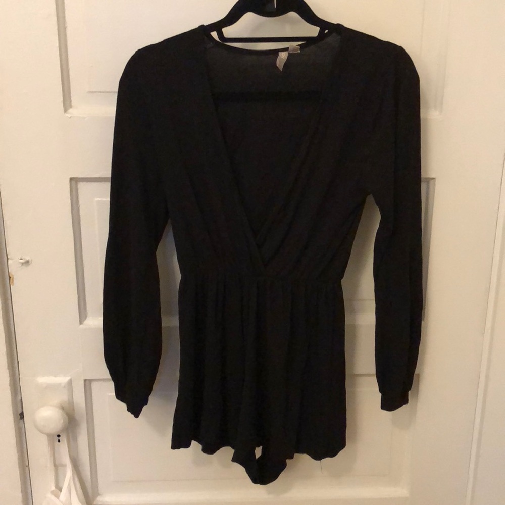 Long sleeve, deep v black romper